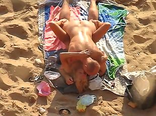 Sex on nude beach
